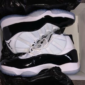 Retro Jordan 11’s.